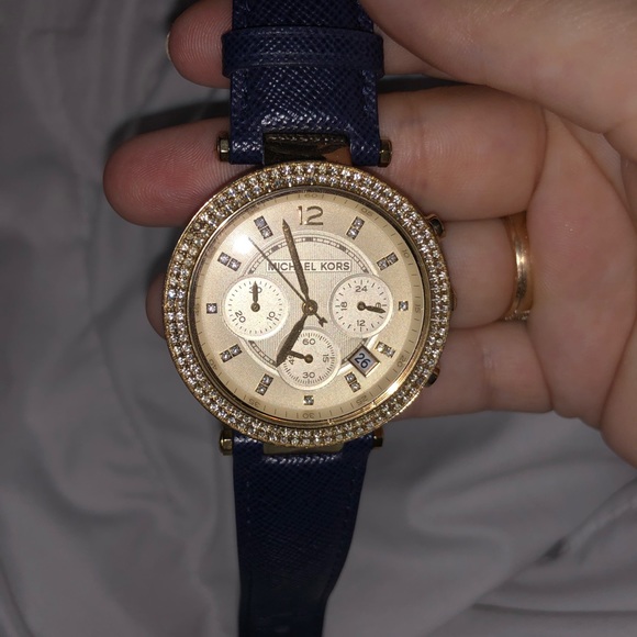 Michael Kors Blue Leather Watch!!!! 🦋🤩 - Picture 1 of 7